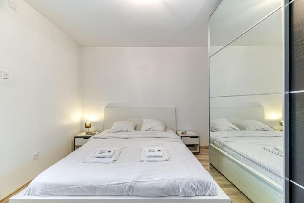 Bel Appartement-Garage Prive-Balcon-Wifi Fibre Rhut 外观 照片