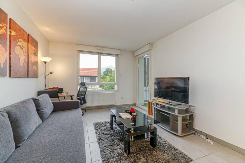 Bel Appartement-Garage Prive-Balcon-Wifi Fibre Rhut 外观 照片