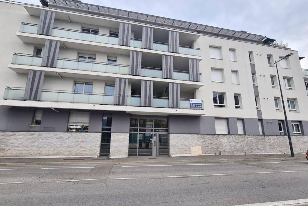 Bel Appartement-Garage Prive-Balcon-Wifi Fibre Rhut 外观 照片